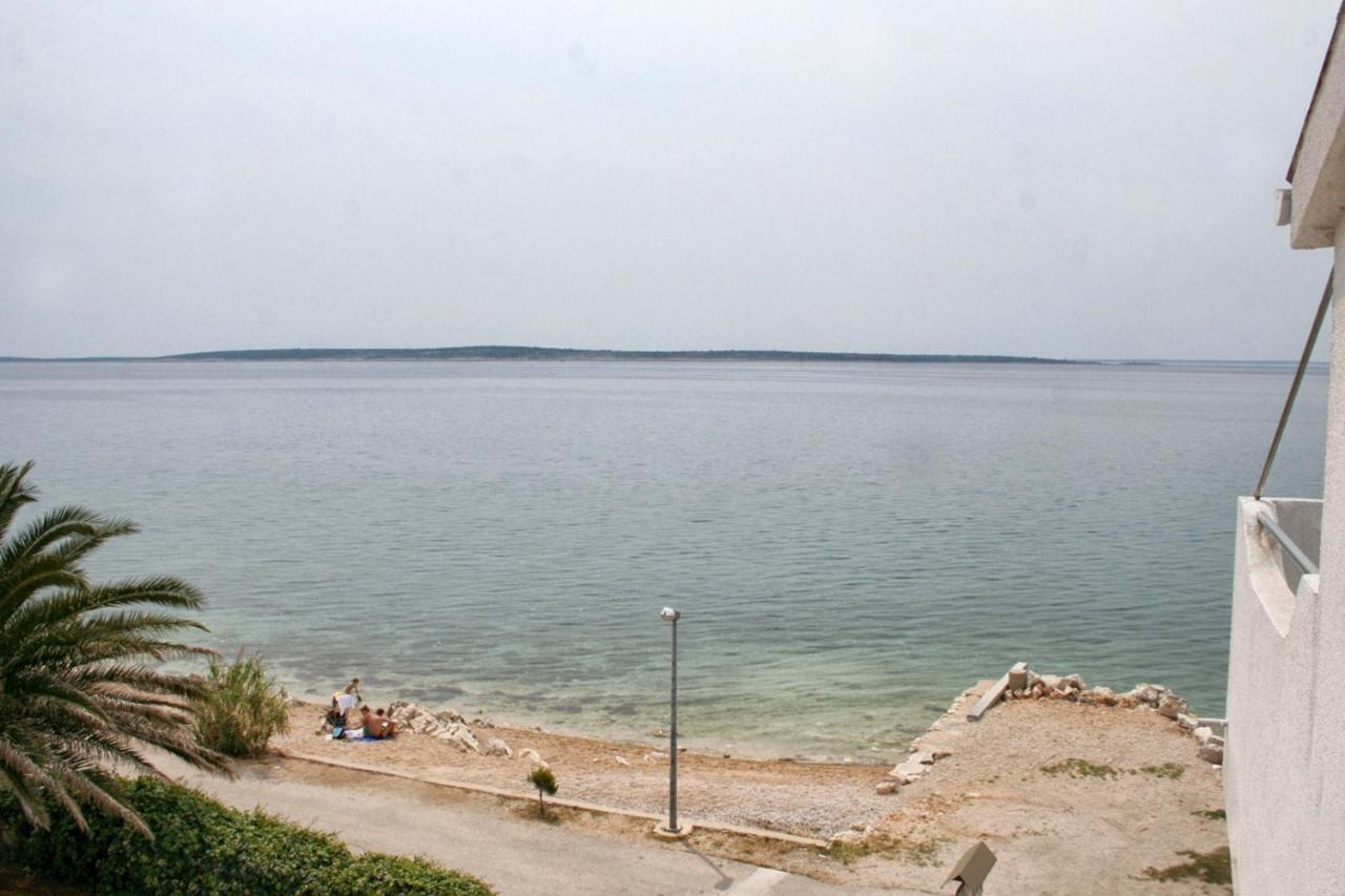 Apartments By The Sea Mandre, Pag - 4093 Kolan Bagian luar foto
