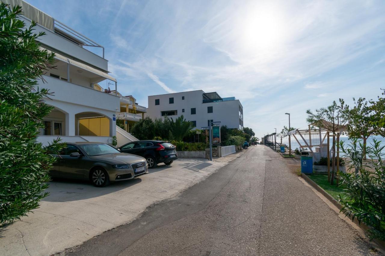 Apartments By The Sea Mandre, Pag - 4093 Kolan Bagian luar foto