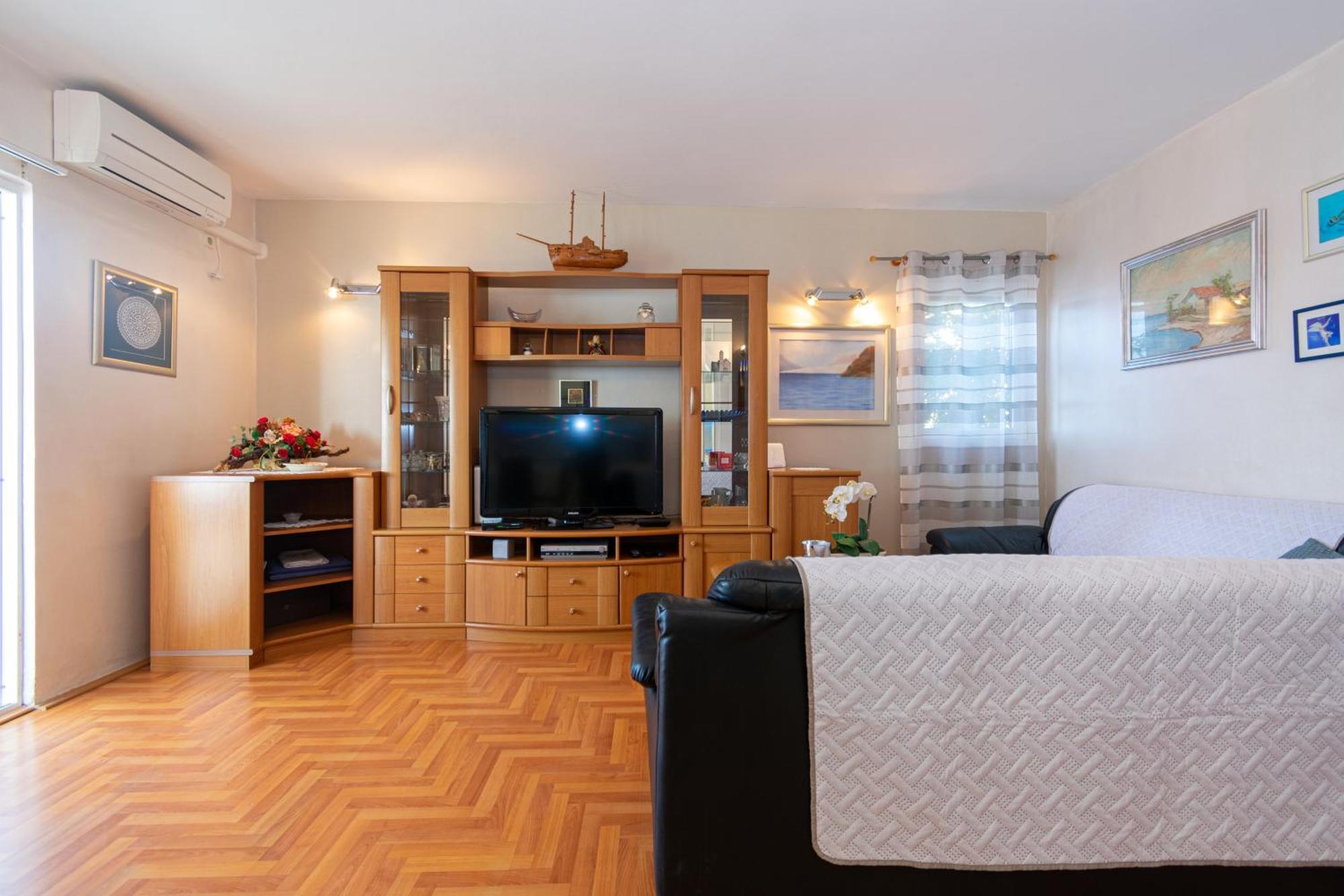 Apartments By The Sea Mandre, Pag - 4093 Kolan Ruang foto